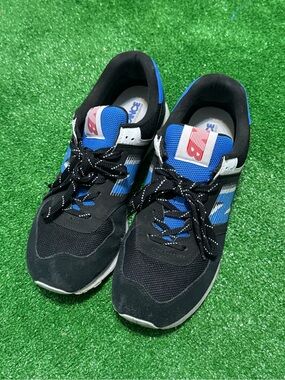 New Balance 574 Men's Black & Blue Sneakers